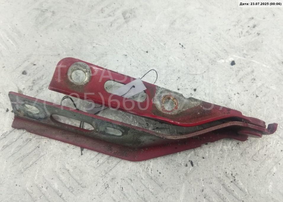 Петля капота правая