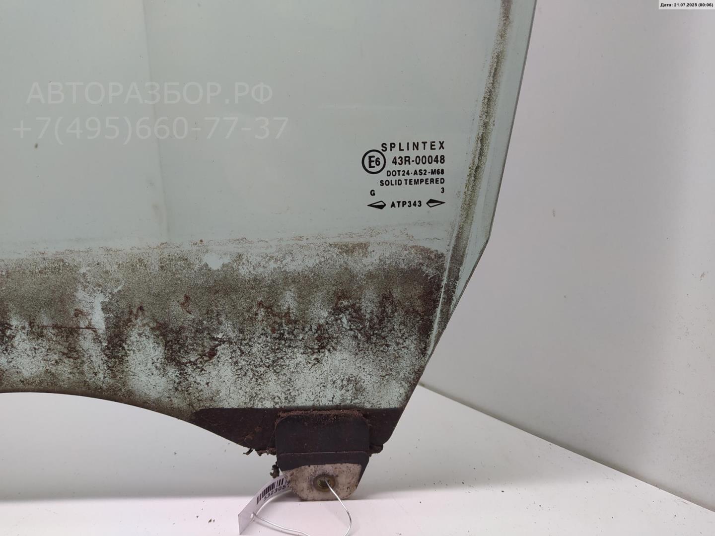 Стекло двери задней левой