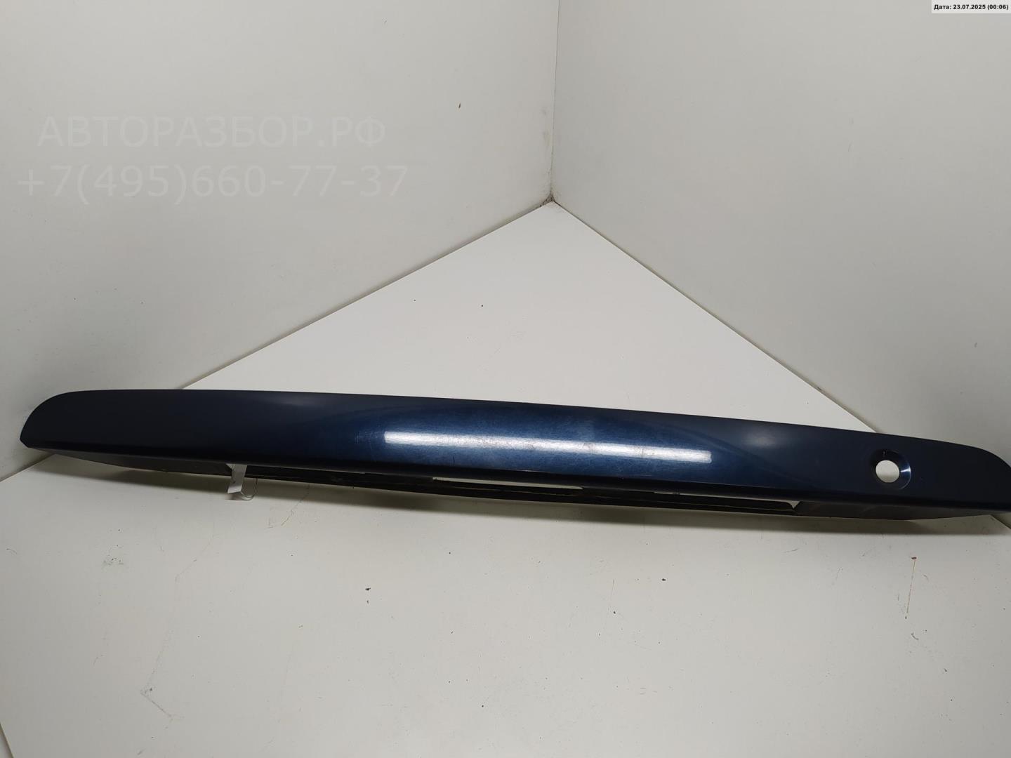 Накладка крышки багажника