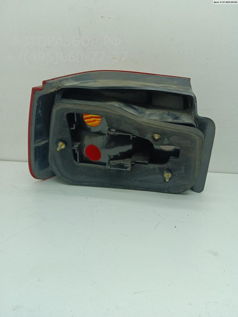 Фонарь задний правый