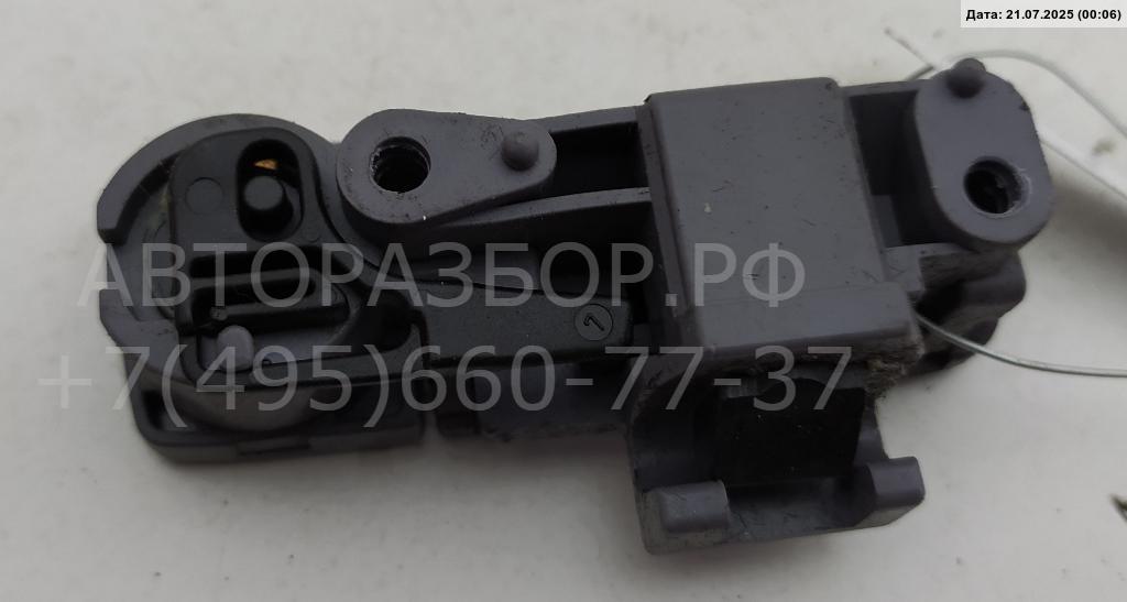 Замок бардачка