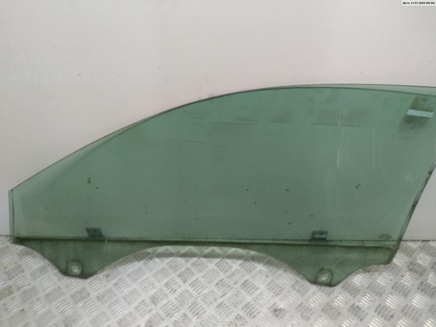 Стекло двери передней правой