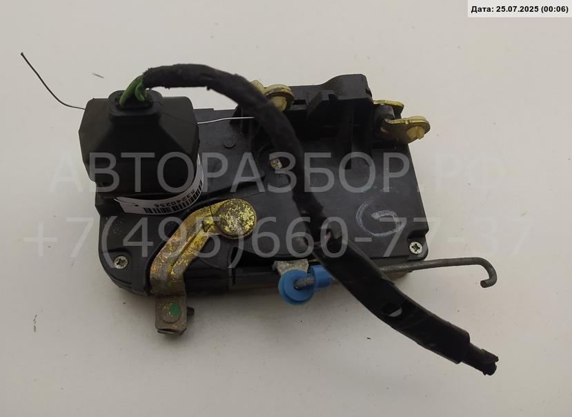 Замок двери передней правой