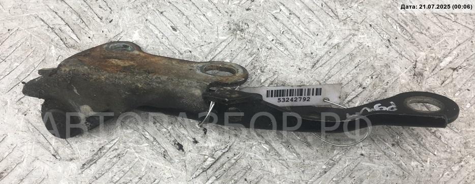 Петля капота левая