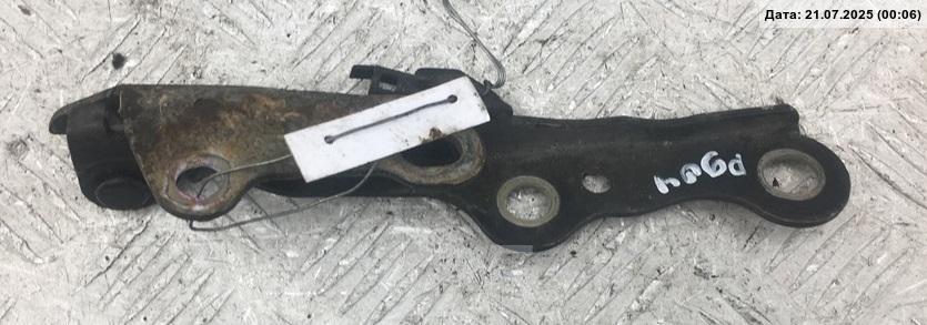 Петля капота правая