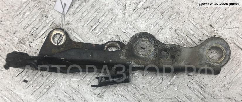 Петля капота правая