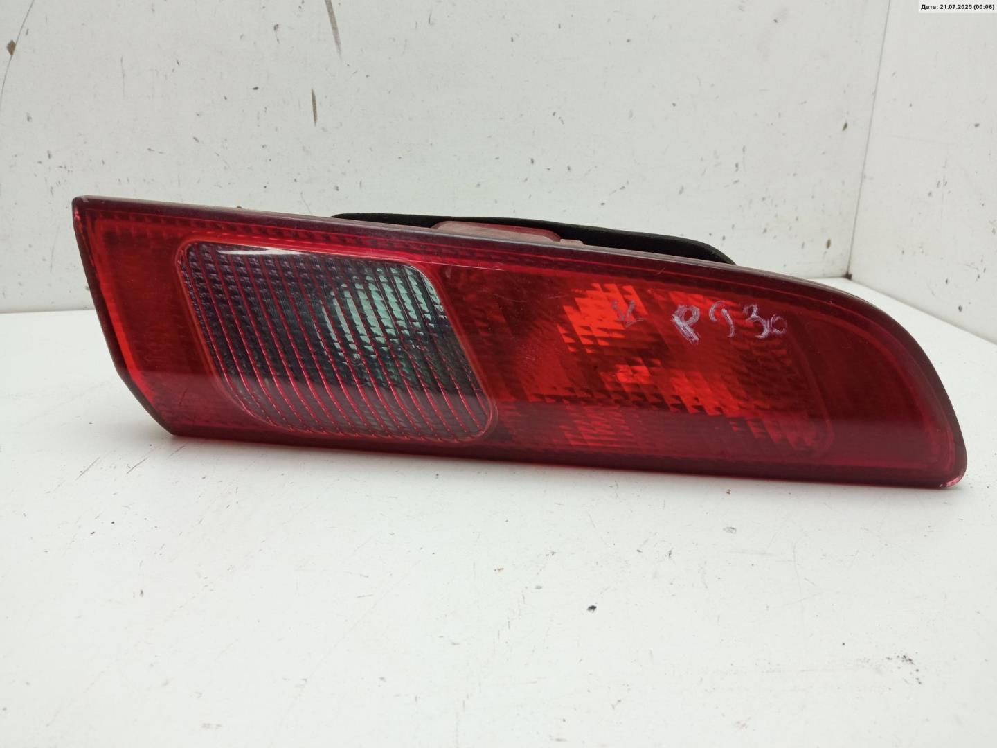 Фонарь задний внутренний правый