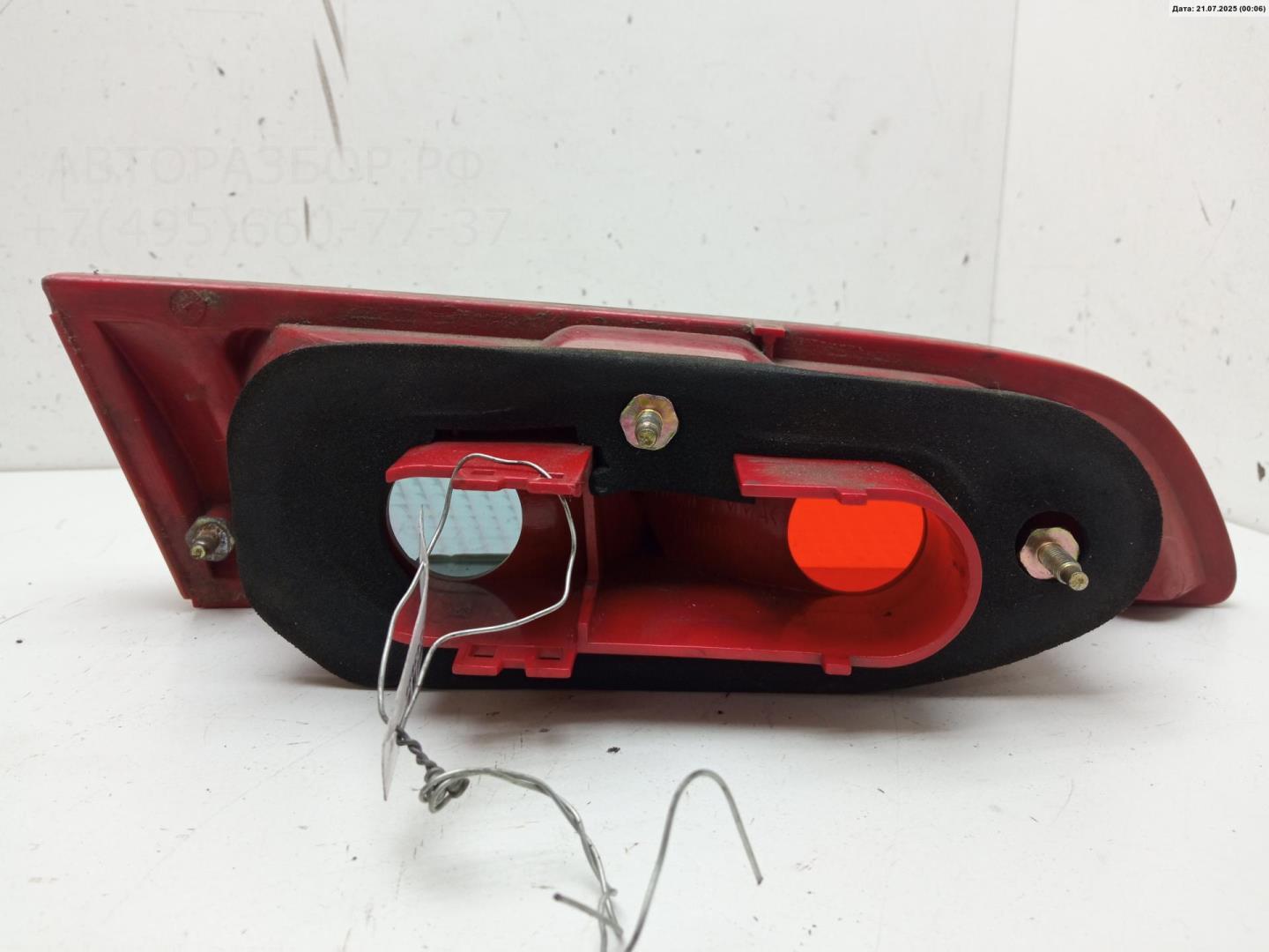 Фонарь задний внутренний левый