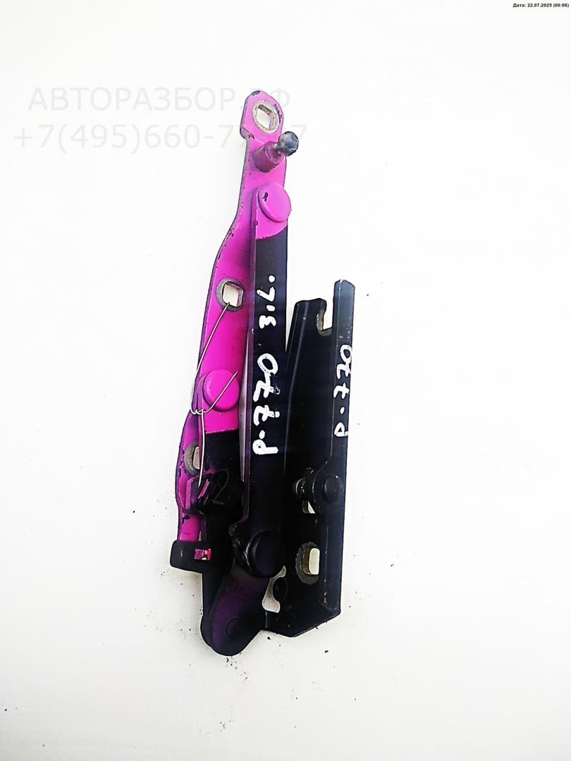 Петля крышки багажника