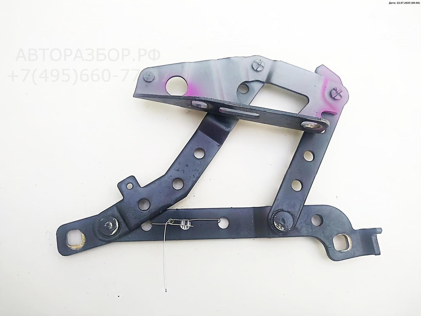 Петля капота левая