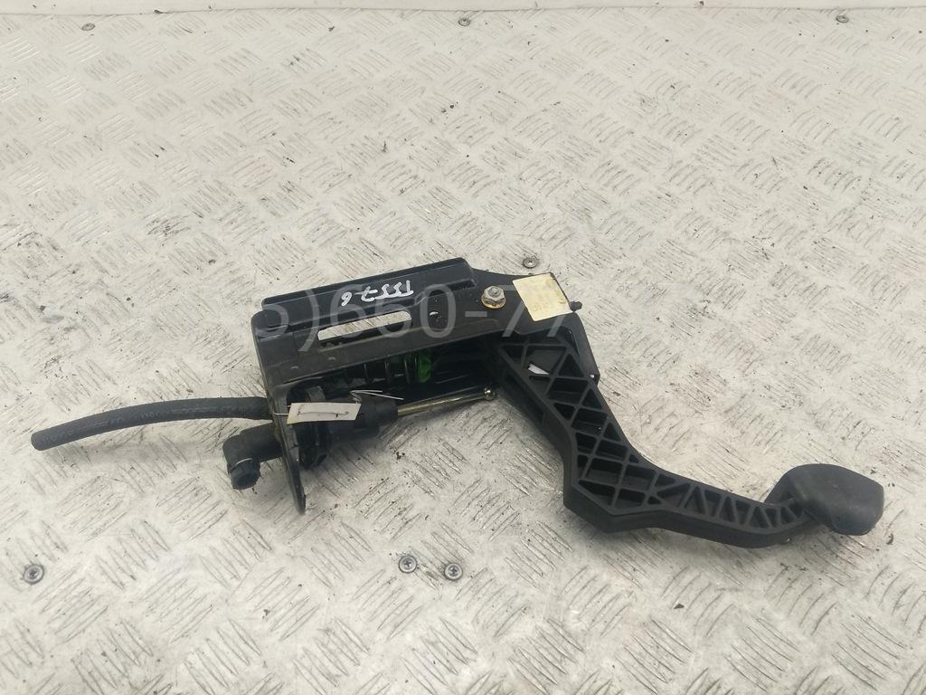 Педаль сцепления