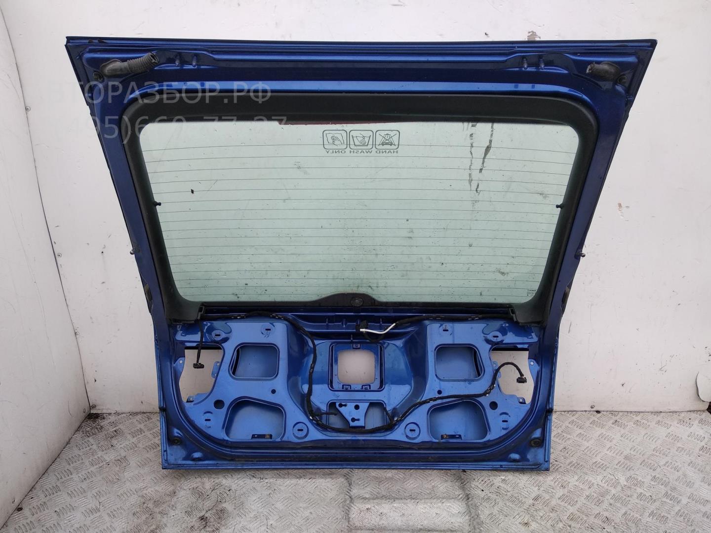 Дверь багажника