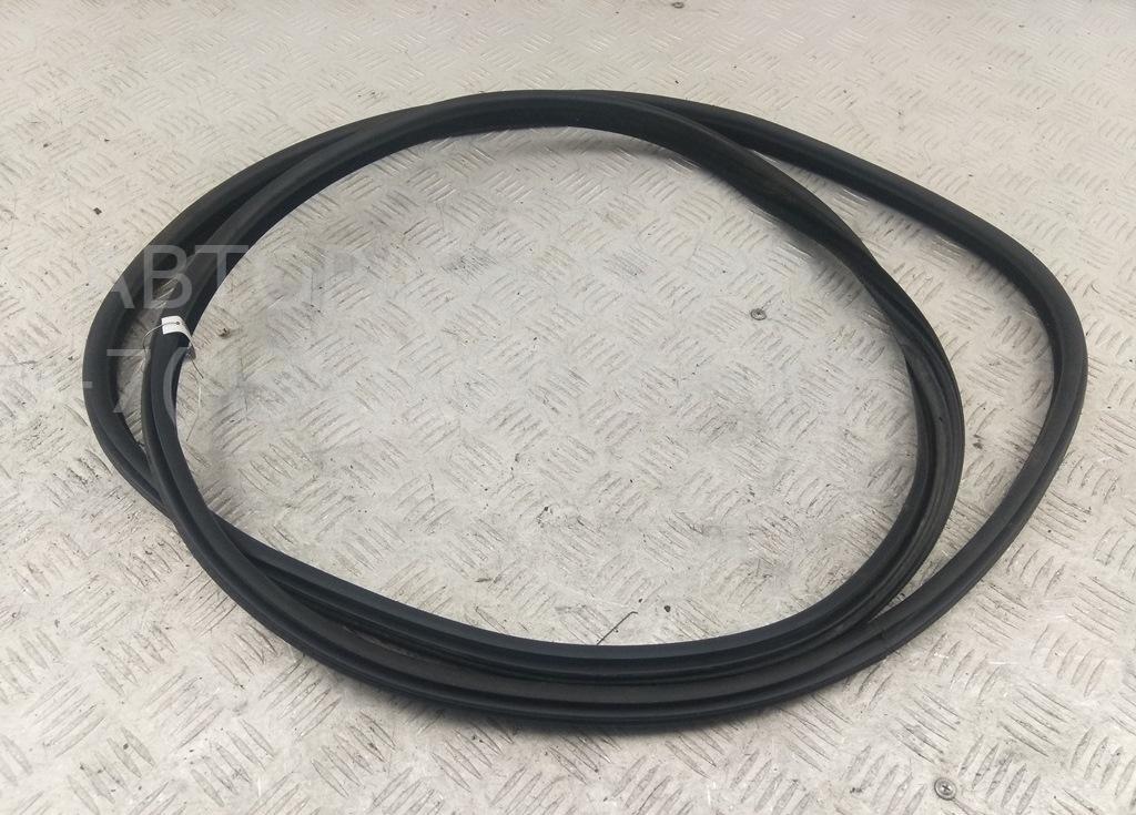 Уплотнитель двери