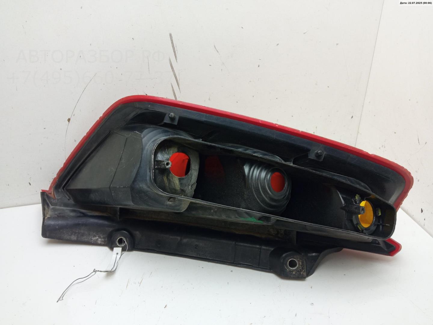 Фонарь задний правый