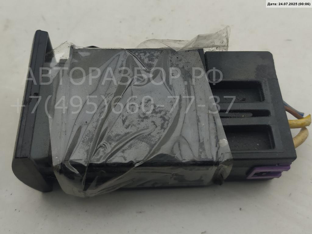 Кнопка обогрева заднего стекла