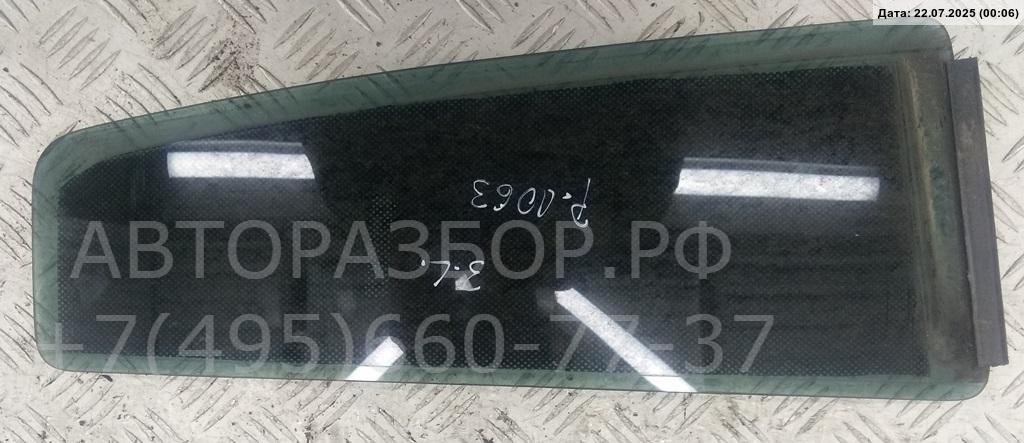 Стекло двери задней левой (форточка)
