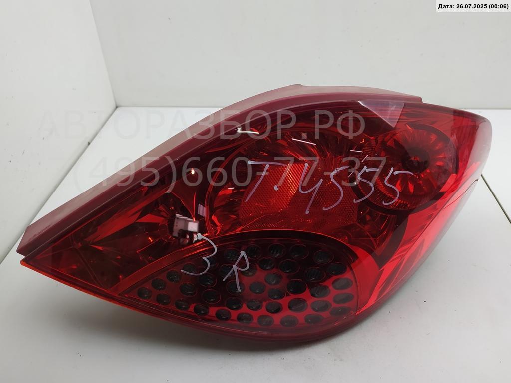 Фонарь задний правый