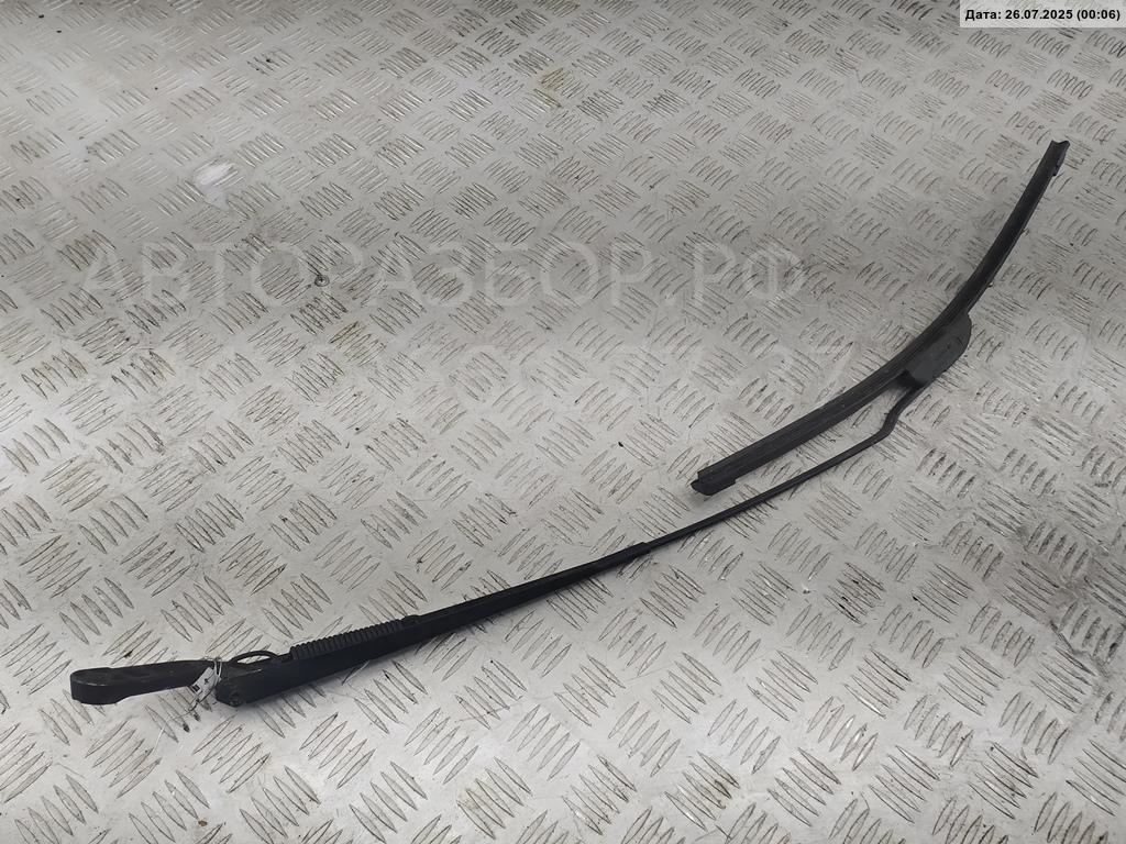 Поводок стеклоочистителя передний правый