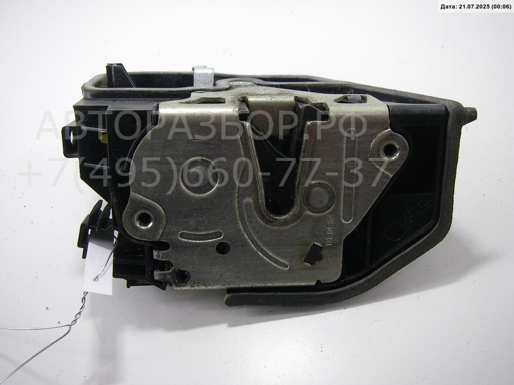 Замок двери передней правой