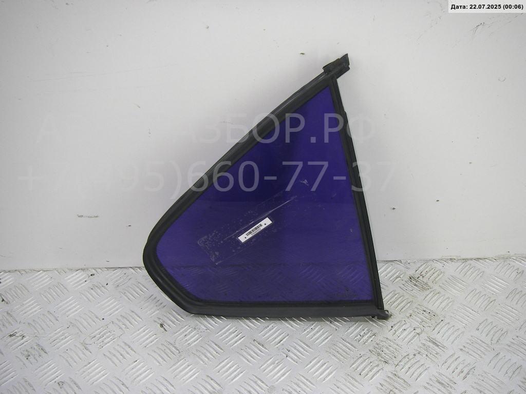 Стекло двери задней правой (форточка)