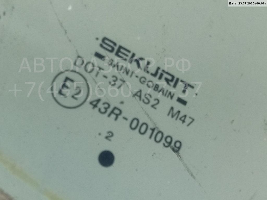 Стекло двери передней правой