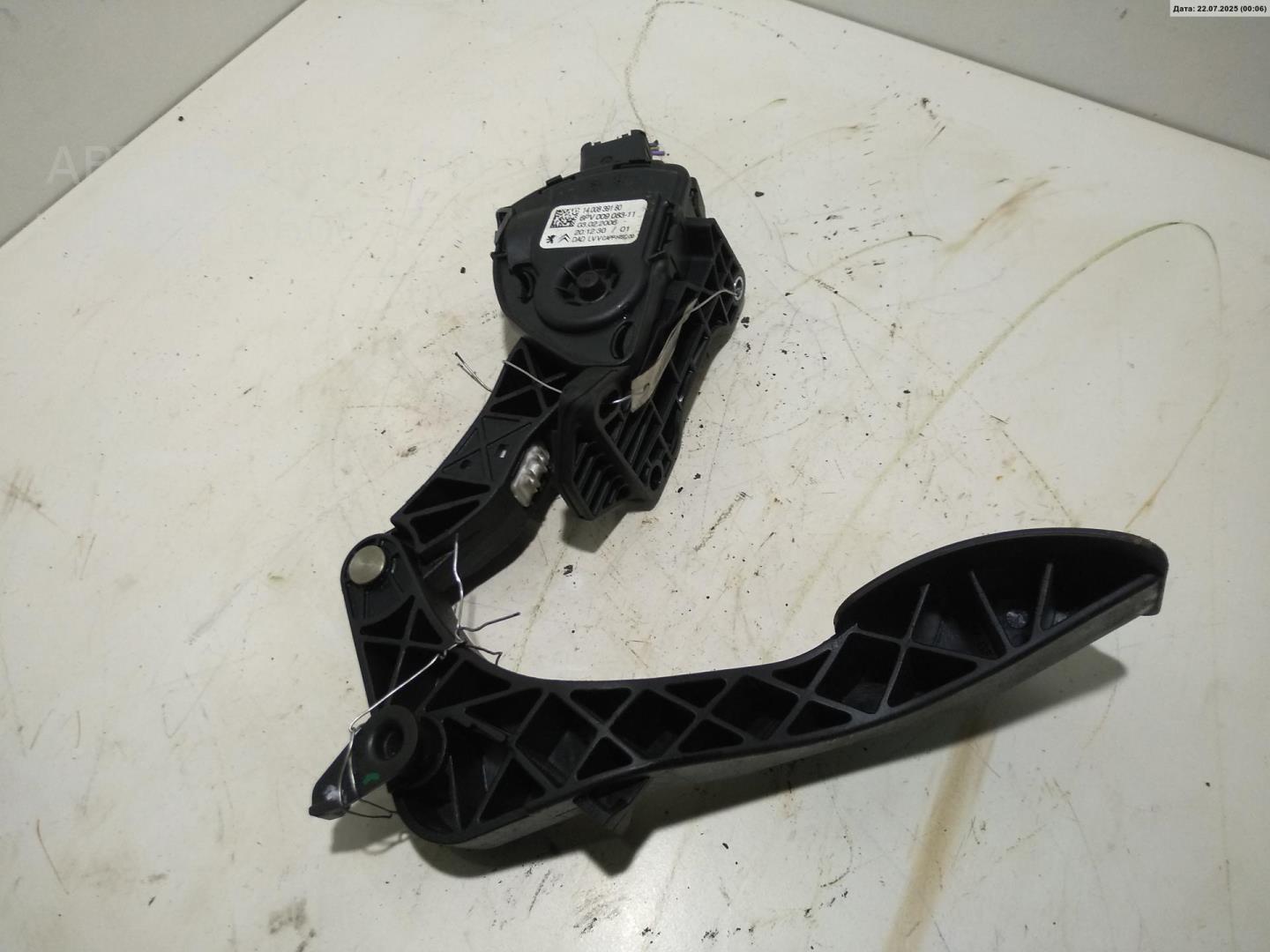 Педаль газа