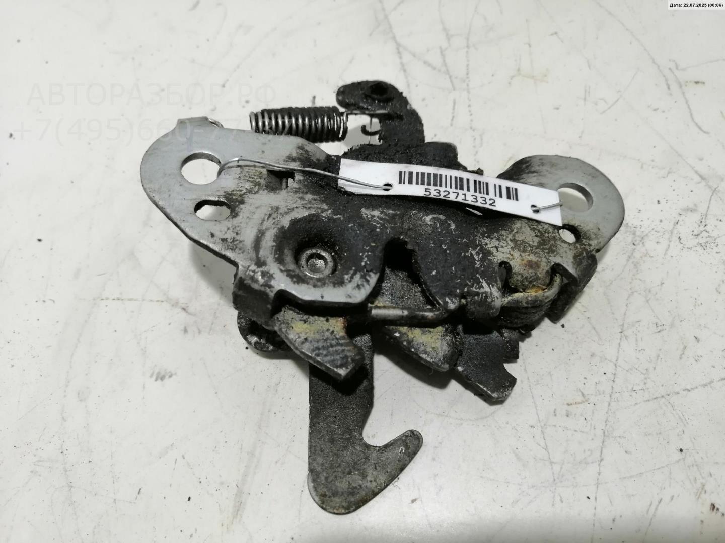 Замок капота