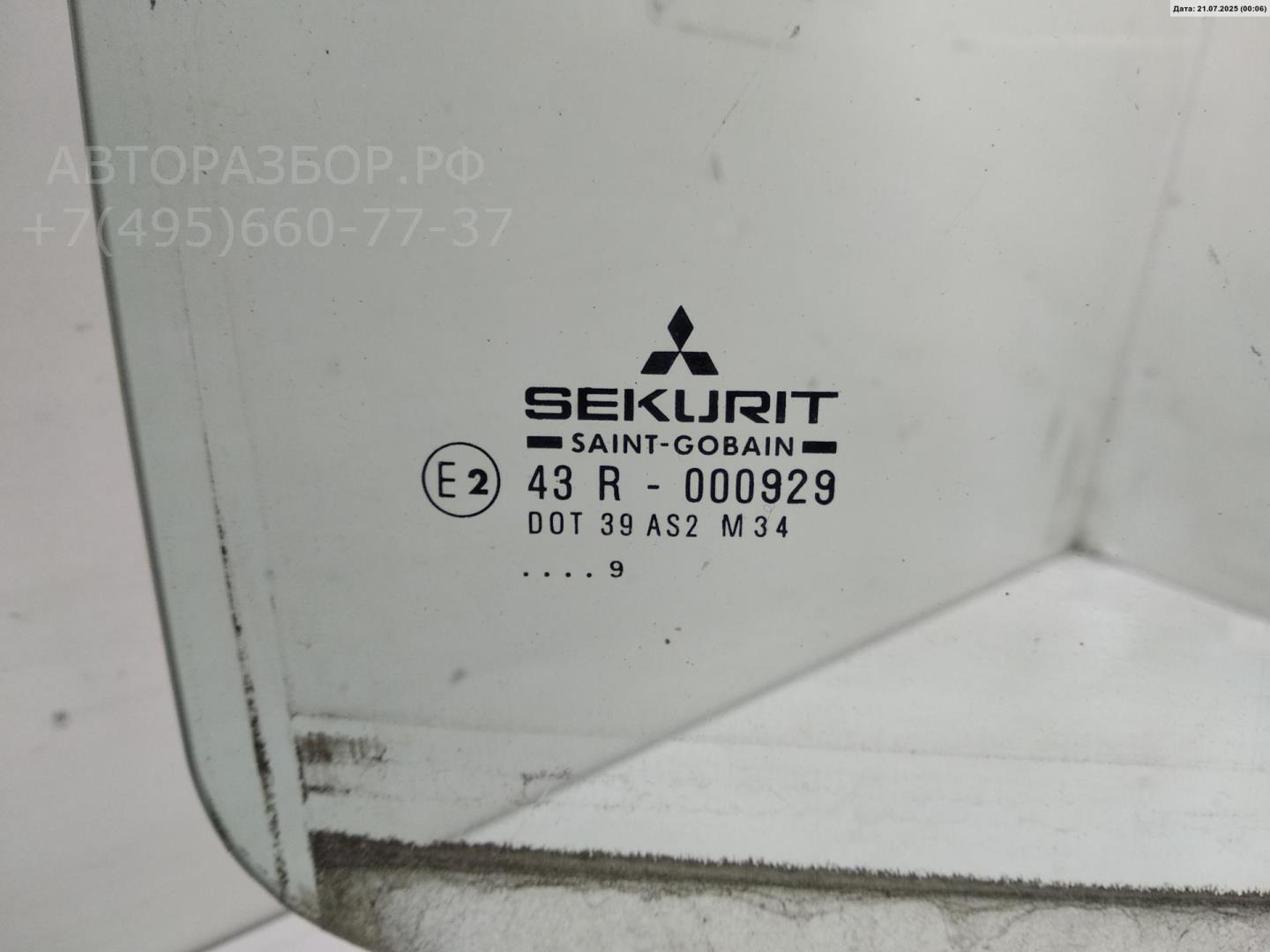 Стекло двери задней правой