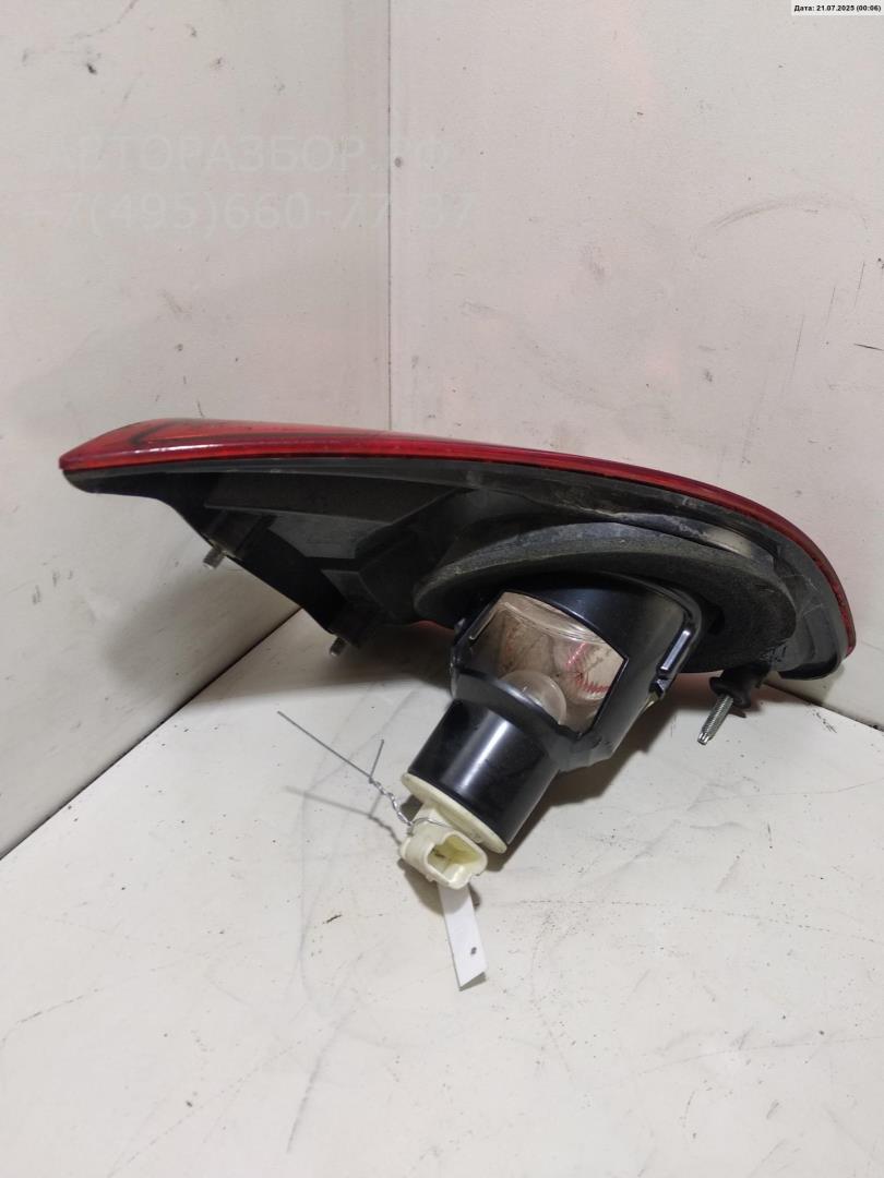 Фонарь задний внутренний правый