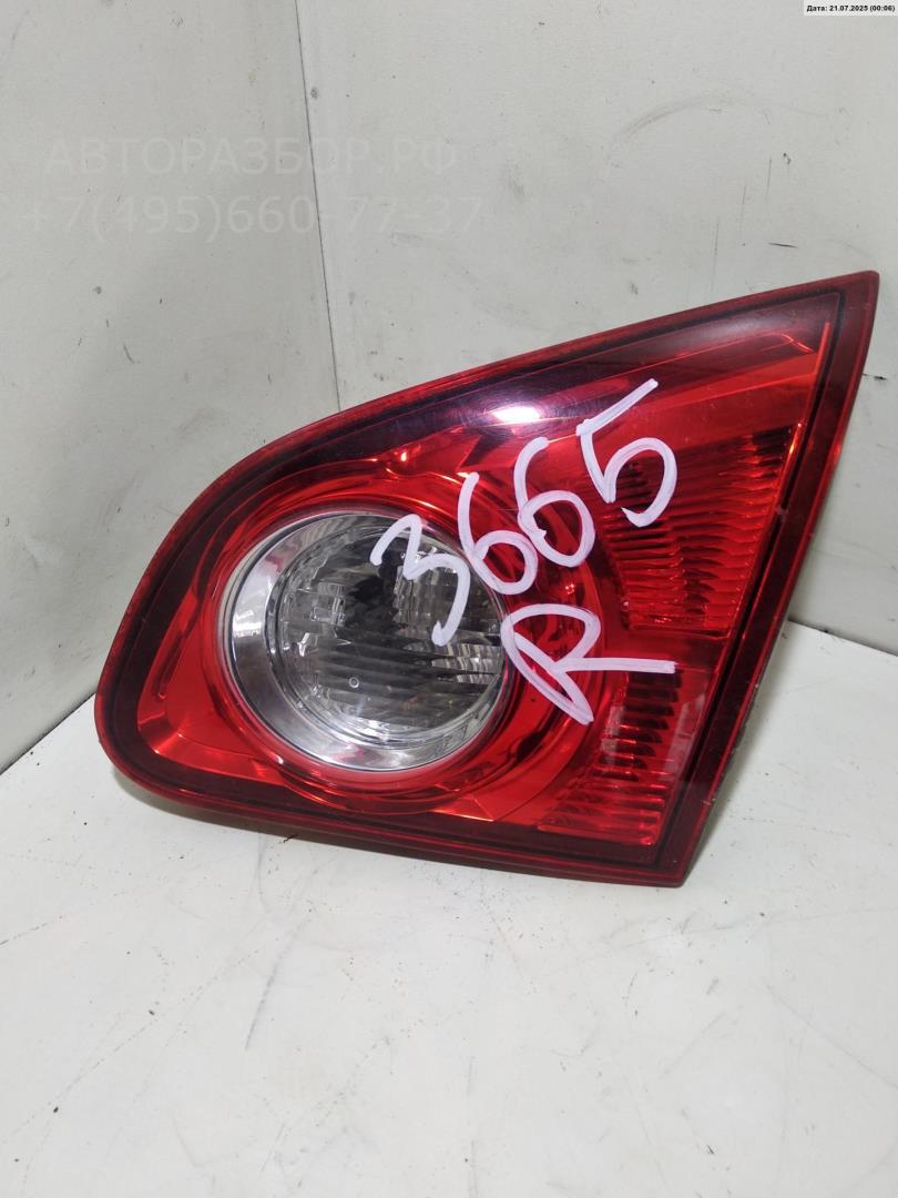 Фонарь задний внутренний правый