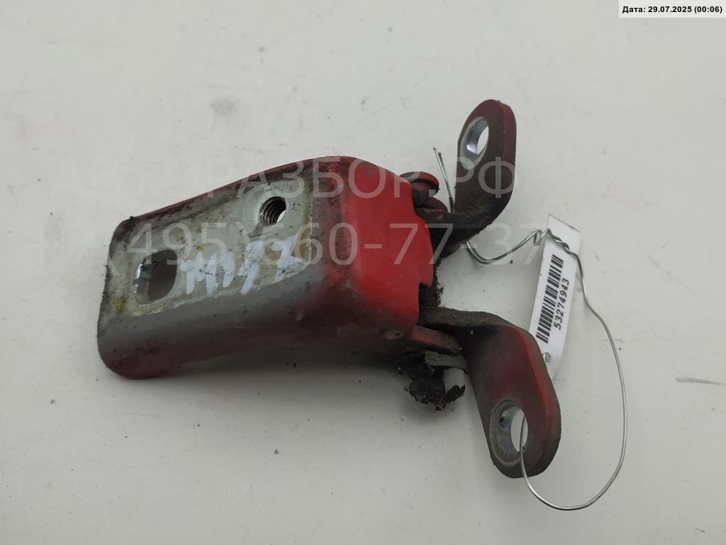 Петля двери