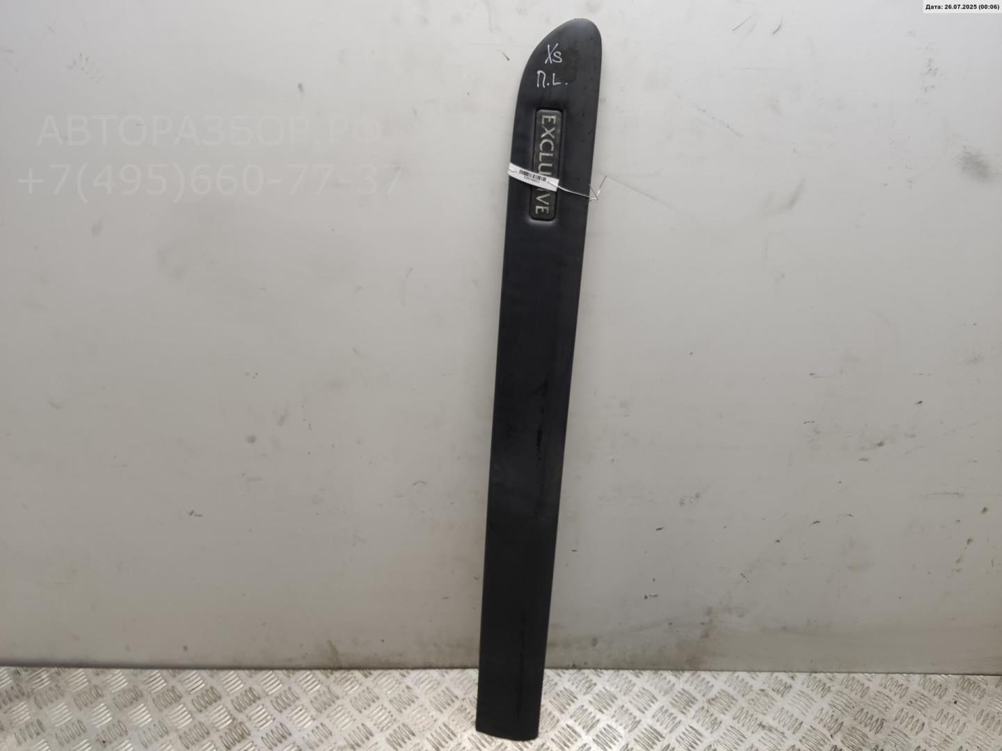 Молдинг двери передней левой