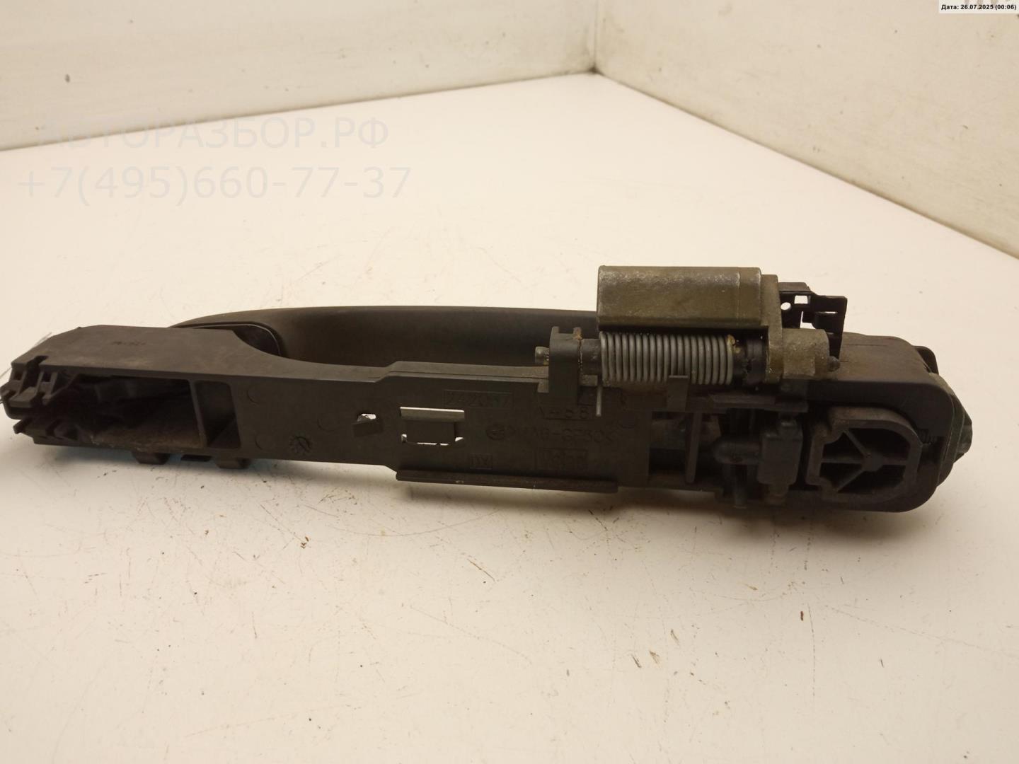 Ручка двери передней наружная правая