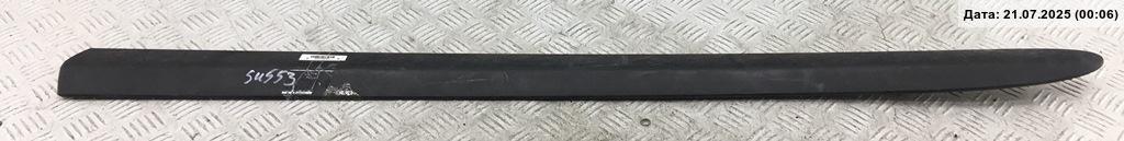 Молдинг двери передней левой