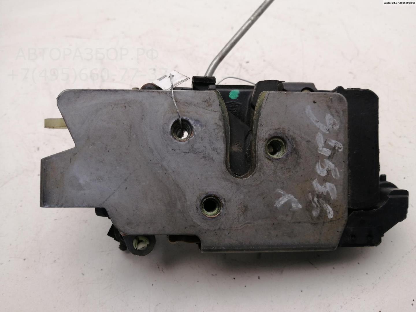 Замок двери передней правой