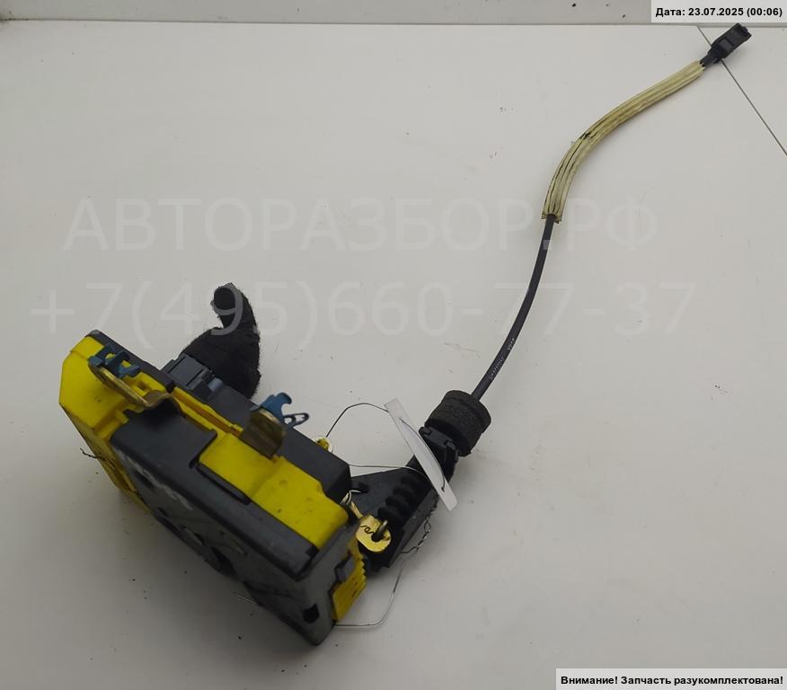 Замок двери передней правой