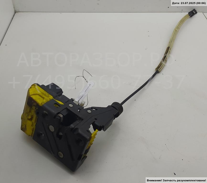 Замок двери передней левой