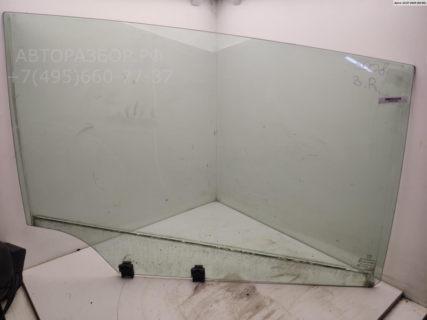 Стекло двери задней правой