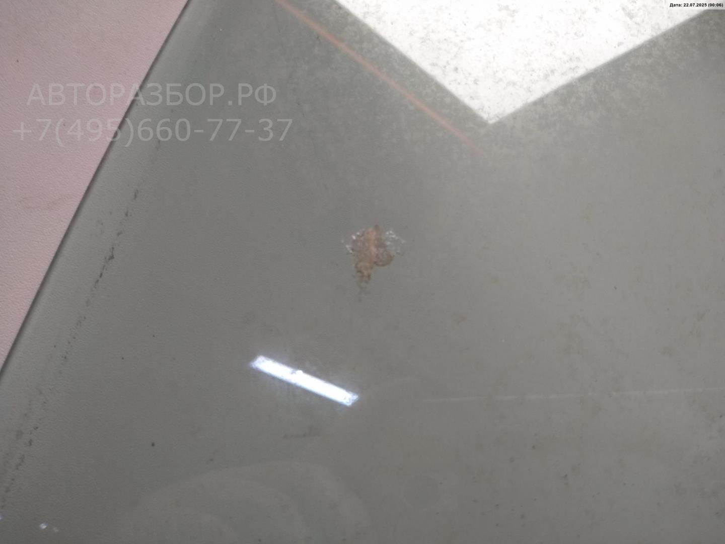 Стекло двери задней левой