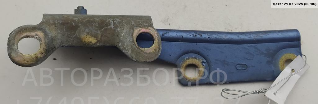 Петля капота правая