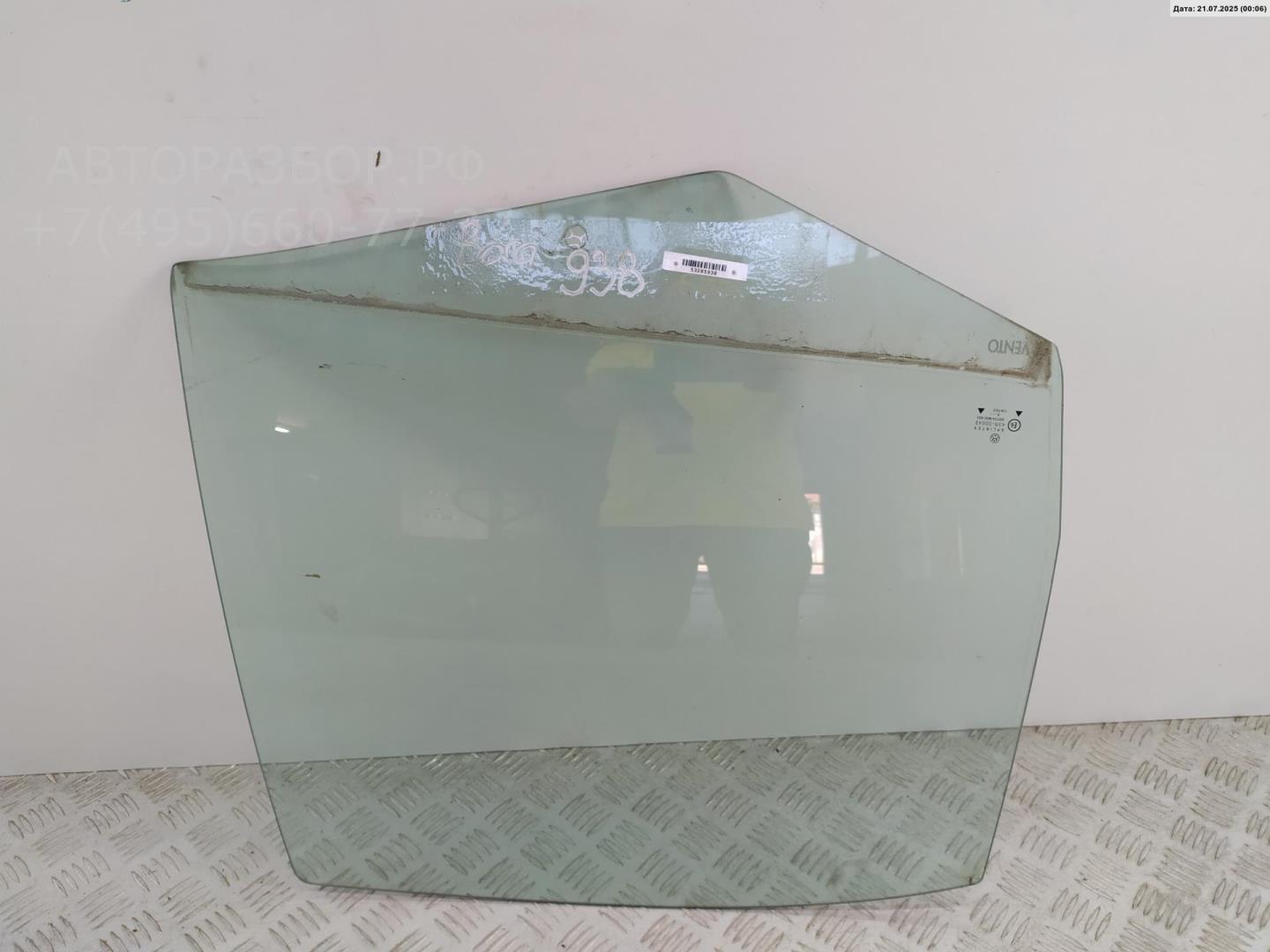 Стекло двери задней правой