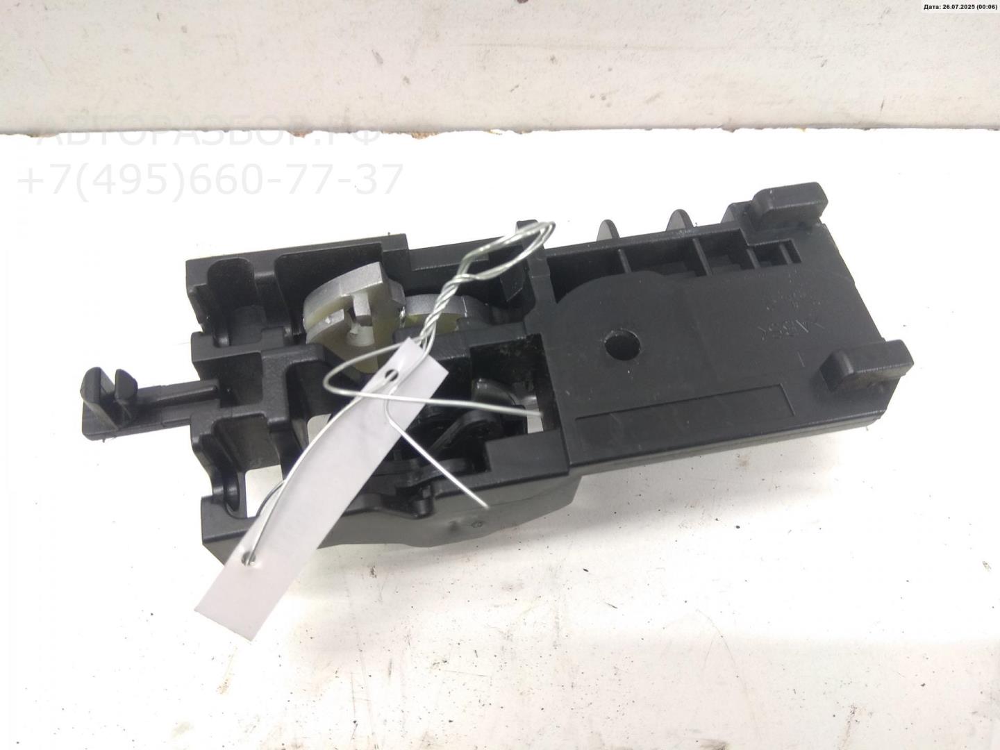 Ручка двери задней внутренняя левая