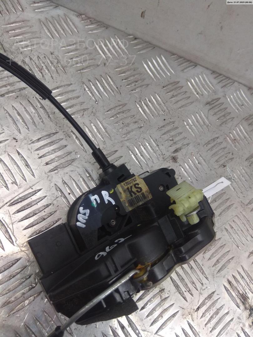 Замок двери передней правой