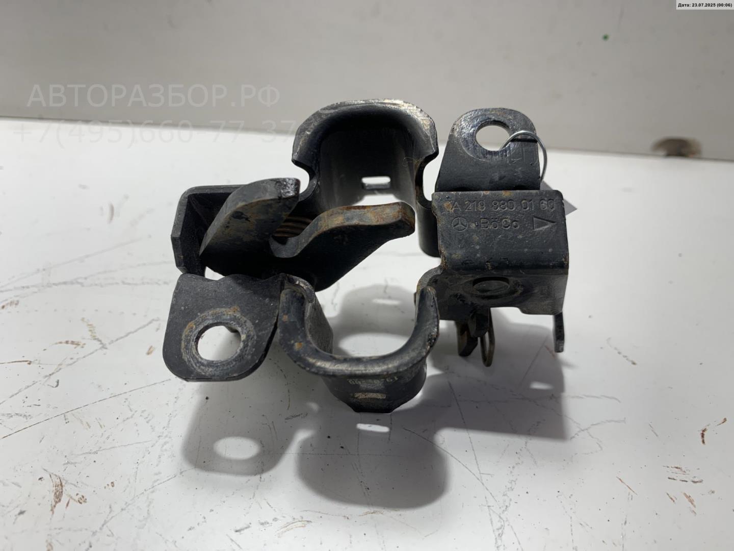 Замок капота