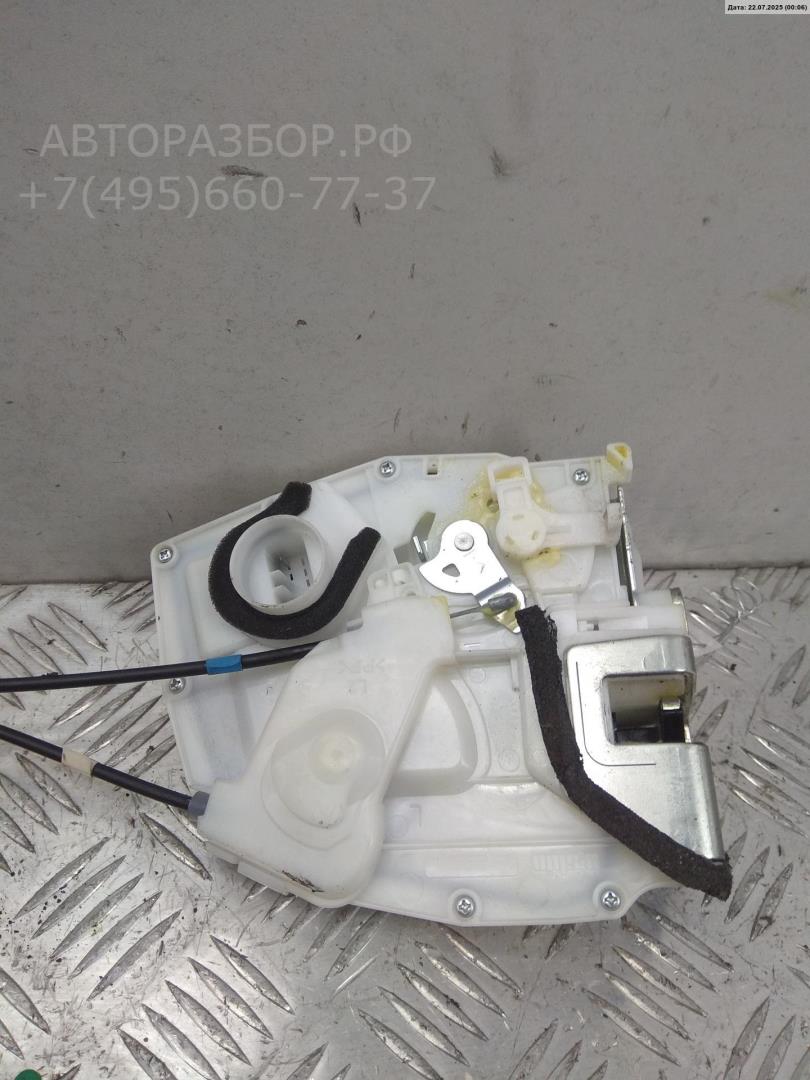 Замок двери задней левой