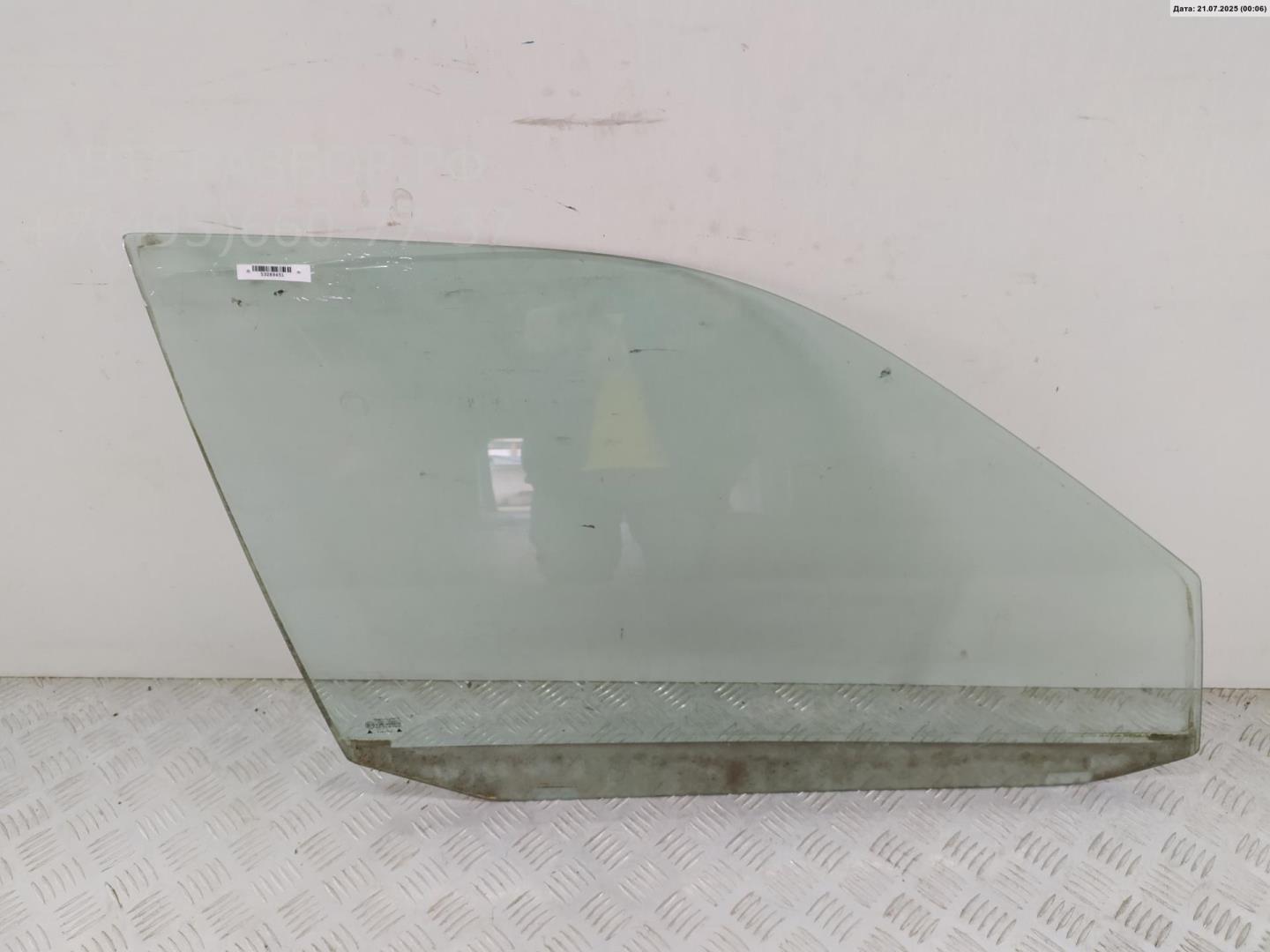 Стекло двери передней правой