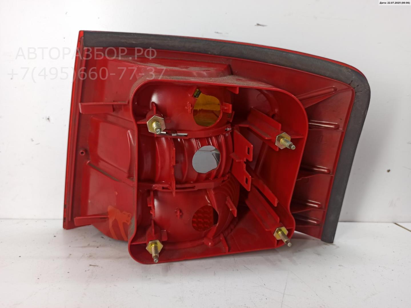 Фонарь задний левый