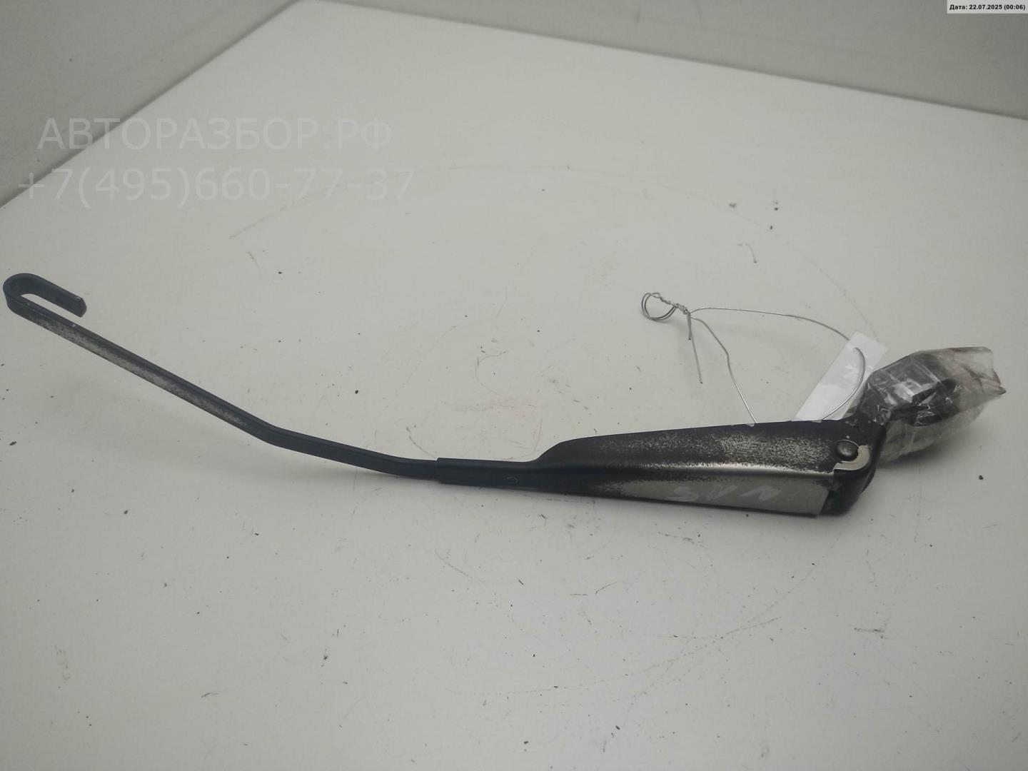 Поводок стеклоочистителя заднего