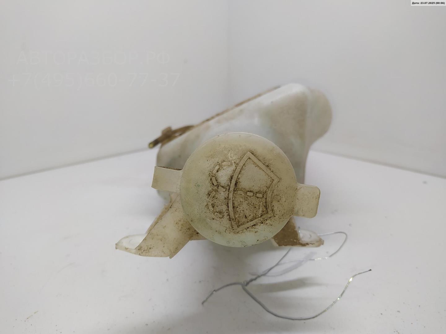 Бачок омывателя лобового стекла