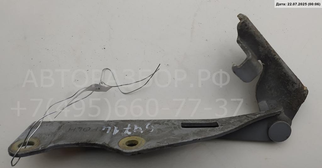 Петля капота левая